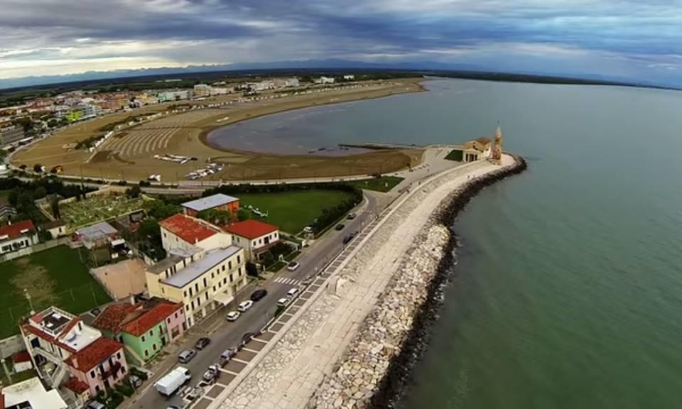 Hotel Fornaro Caorle Exterior foto